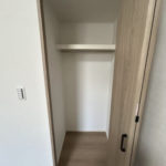 洋室6.1帖(寝室)