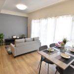 ペルル中山南参番館　(居間)