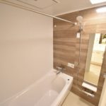 ファミール江波公園ツインズ弐番館　リフォームで一新したバスルーム