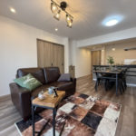 ローズヴィラ中野東　南西側の陽光をたっぷり享受できるリビングダイニング♪(居間)