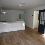 南区青崎2丁目中古　内外装完全リノベーション済み。2階にLDKがあります。