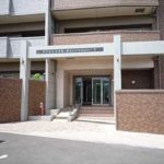 ヴィラージュ堀越弐番館　エントランス入口(外観)