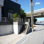 南区向洋大原町中古　前面道路含む外観