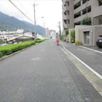 ポレスター緑井　前面道路(外観)