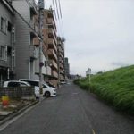 西区己斐本町2丁目土地　現地前面道路