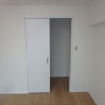 洋室6.4帖クローゼット(寝室)